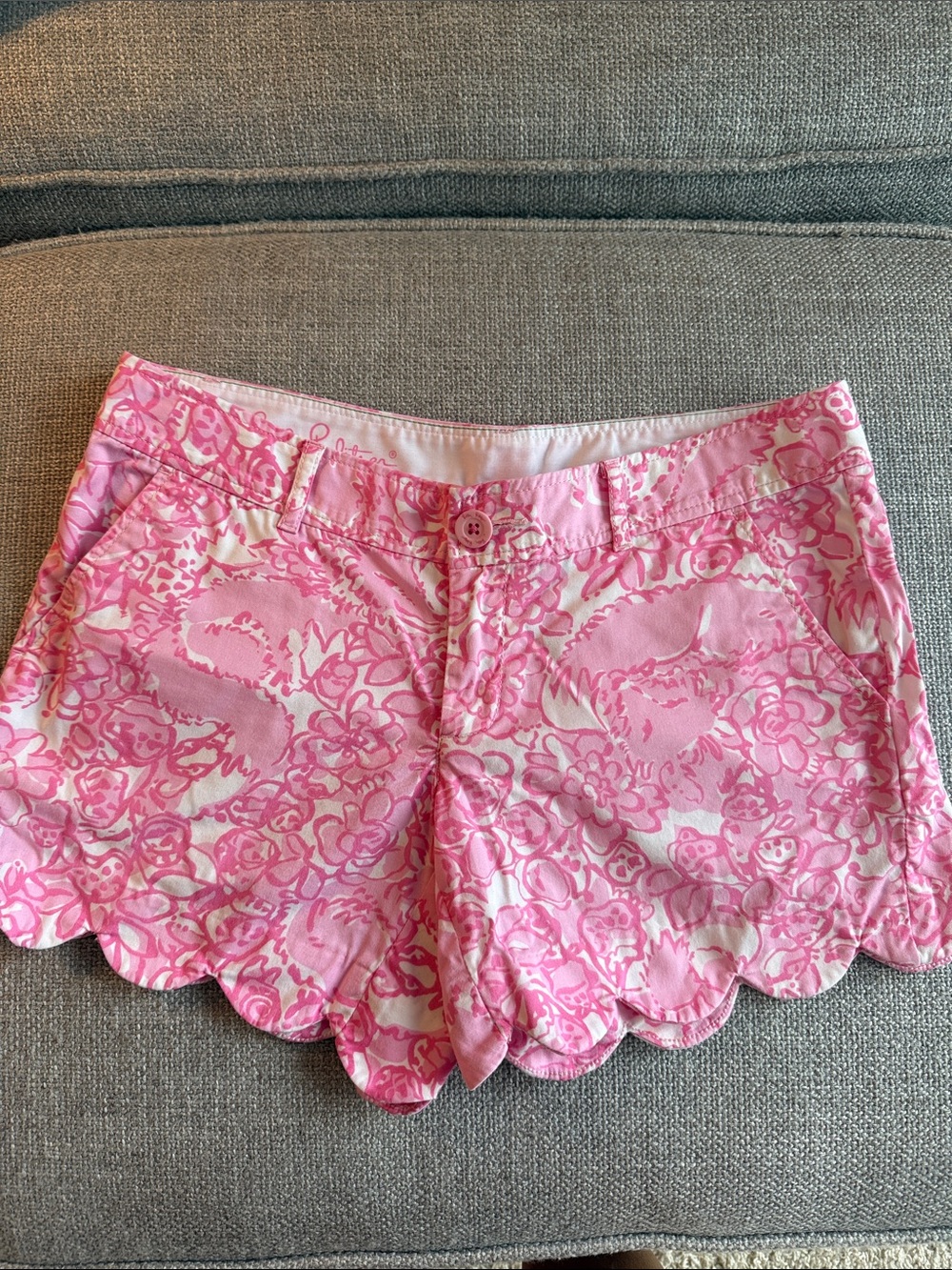 Lilly Pulitzer Pink Floral Scalloped Hem Shorts